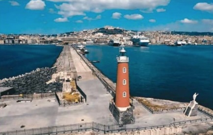 La lunga rotta per la rigenerazione collaborativa del Molo San Vincenzo nel porto di Napoli – Presentazione del Volume